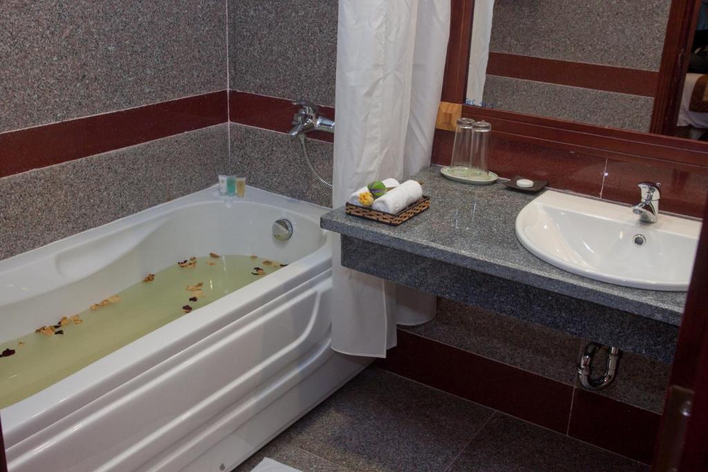 Dlgl - Dung Quat Hotel Quang Ngai Bilik gambar